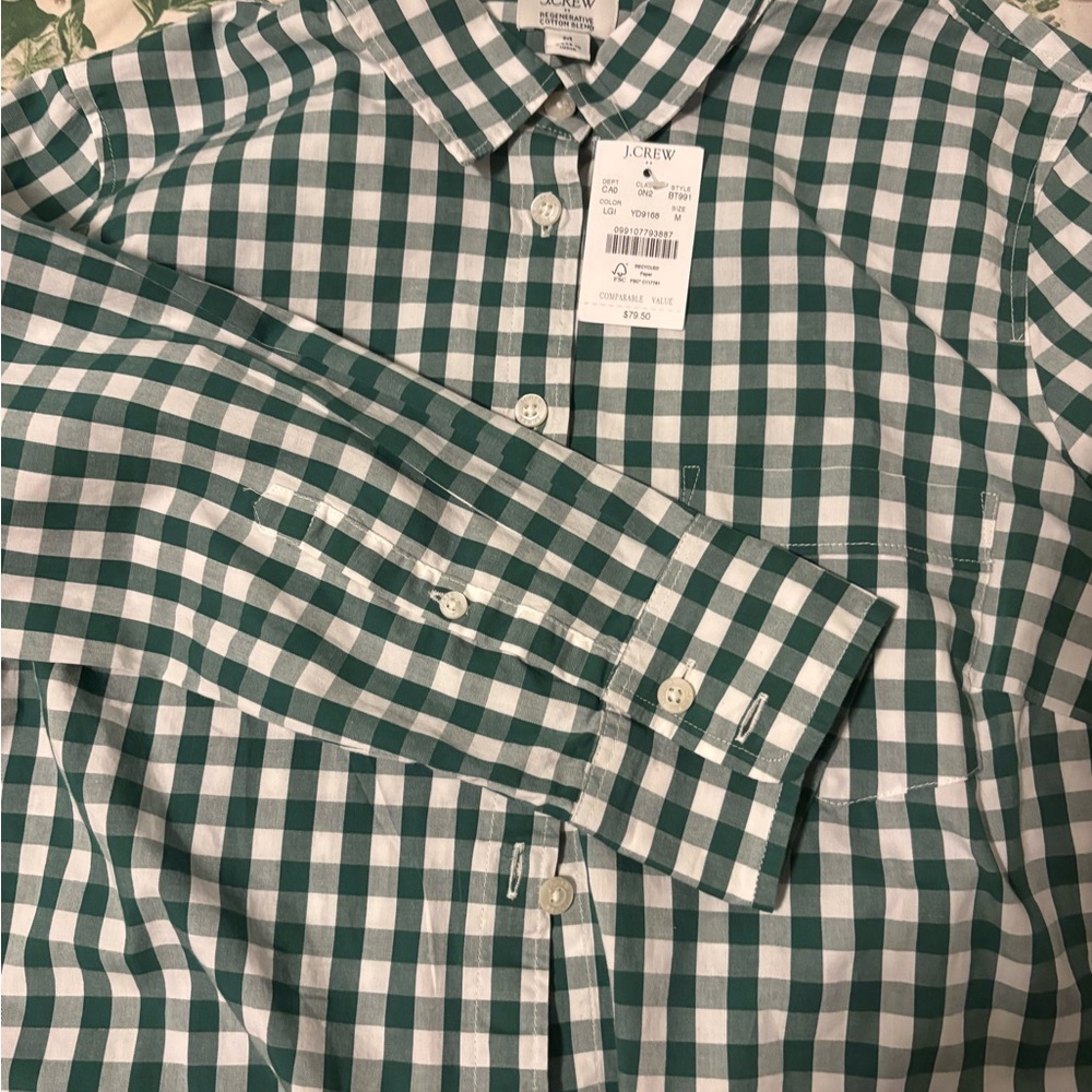 J. Crew Women’s lightweight Green Plaid cotton blend Shirt in signature fit